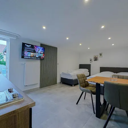 Adn Suites - Netflix - Modern And Smart Guenzburg Exterior photo