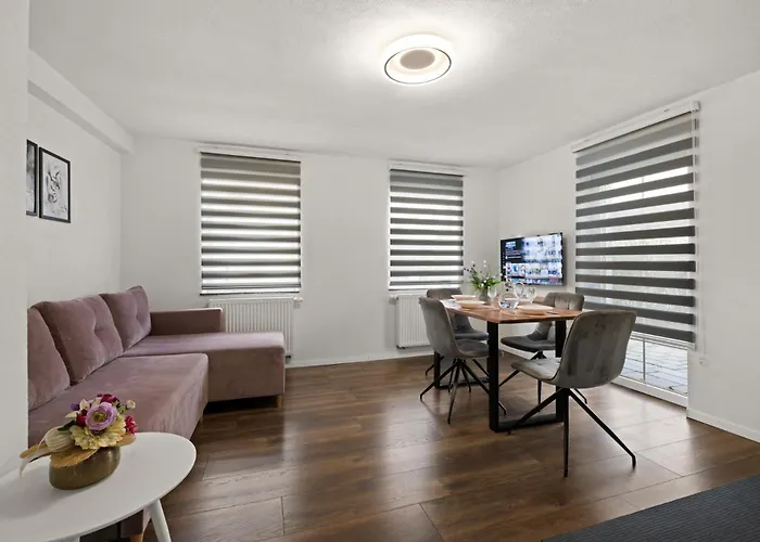 Adn Suites - Netflix - Modern And Smart